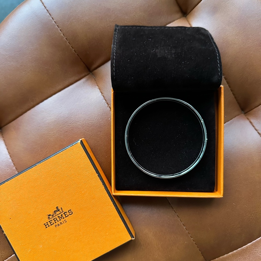 Vintage Hermès Enamel Bangle - 2013 - Orange Feather Print (67mm)